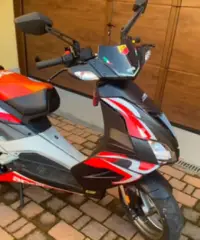 Aprilia Sr 50 Aprilia Sr 50