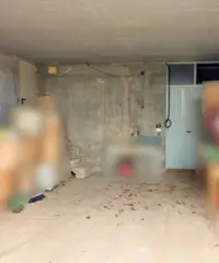 Magazzino al piano seminterrato