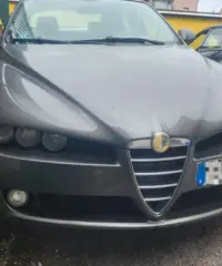 Alfa Romeo 159 1.9 JTDm Distinctive Alfa Romeo 159 1.9 JTDm Distinctive
