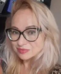 Donna sola cerca al matrimonio Donna sola cerca al matrimonio