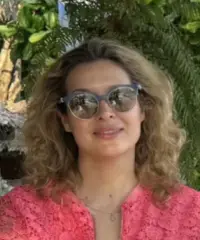 Pronta a scrivere una nuova storia Pronta a scrivere una nuova storia