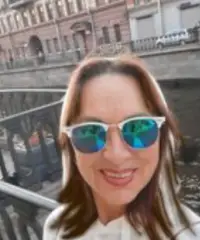 Curiosa di conoscere chi sa far sorridere Curiosa di conoscere chi sa far sorridere