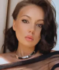 Un sorriso per iniziare una nuova storia d’amore Un sorriso per iniziare una nuova storia d’amore