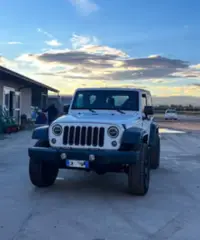 Jeep wrangler rubicon manuale gancio Jeep wrangler rubicon manuale gancio