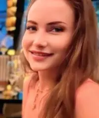 Un brindisi a nuovi inizi, insieme Un brindisi a nuovi inizi, insieme