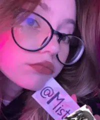 Sei pronto a una connessione speciale? Sei pronto a una connessione speciale?