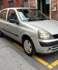 Renault Clio 1.2 16V 5 porte Confort Renault Clio 1.2 16V 5 porte Confort