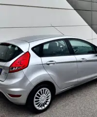 Ford Fiesta POCHI KM