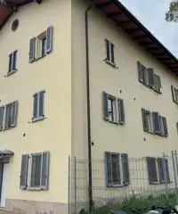 Bilocale  su due livelli e posto auto a Noceto