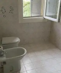 Bilocale  su due livelli e posto auto a Noceto