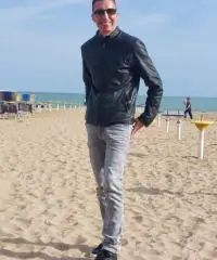 Cerco ragazza per amicizia e poi possa nascere qualcosa di serio Cerco ragazza per amicizia e poi possa nascere qualcosa di serio