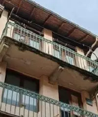 Casa indipendente in vendita in via Roma, 21 Guardabosone