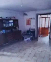 Casa indipendente in vendita in via Roma, 21 Guardabosone