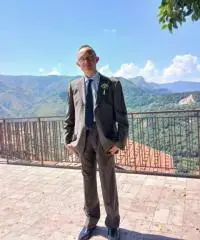 STO  CERCANDO  UNA  DONNA SICILIANA DI  PALERMO