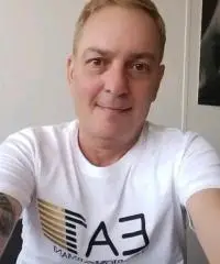 UOMO 49 ANNI CERCA DONNA