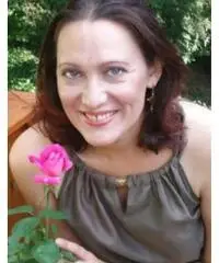 Bella signora alla ricerca di relazione stabile Bella signora alla ricerca di relazione stabile