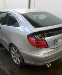 Ricambi usati Mercedes sport coupé 2003 - Campania