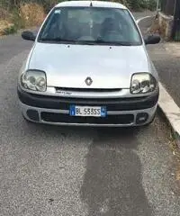 Renault Clio 1.2 - Roma Renault Clio 1.2 - Roma