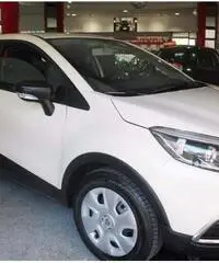 Renault Captur 1.5 dCi 8V 90 CV S S NAVIG 2014 km 23078 - Campania