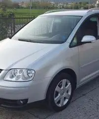 VOLKSWAGEN TOURAN 2.0 TDI 7 POSTI HIGHLINE - Veneto VOLKSWAGEN TOURAN 2.0 TDI 7 POSTI HIGHLINE - Veneto