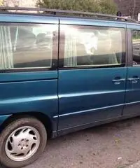 Bello e comodo Mercedes V220