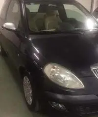 Lancia ypsilon 12 - Torino
