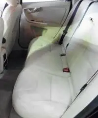 VOLVO XC60 2.4 D KINETIC AWD 163CV - Napoli VOLVO XC60 2.4 D KINETIC AWD 163CV - Napoli