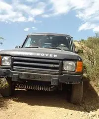 Land rover DISCOVERY 5 del 1999 - Caltanissetta Land rover DISCOVERY 5 del 1999 - Caltanissetta
