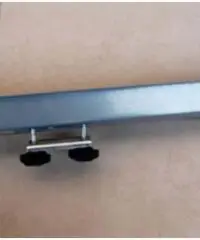 Portabicicletta per automobile colore grigio