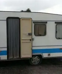 Roulotte Adria 3 posti anno 89 Roulotte Adria 3 posti anno 89