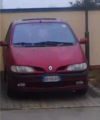 Renault megane scenic - Pavia Renault megane scenic - Pavia