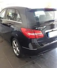 MERCEDES B 200 CDI PREMIUM (BE) AUTO - Napoli MERCEDES B 200 CDI PREMIUM (BE) AUTO - Napoli