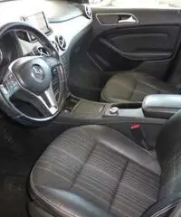 MERCEDES B 200 CDI PREMIUM (BE) AUTO - Napoli MERCEDES B 200 CDI PREMIUM (BE) AUTO - Napoli
