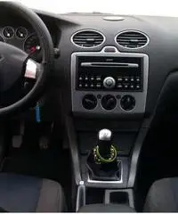 VENDESI FORD FOCUS VENDESI FORD FOCUS