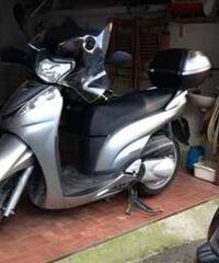 Moto Honda SH 300