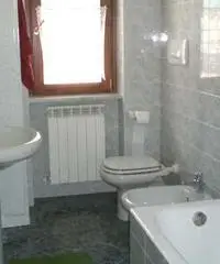 BILOCALE IN VALSASSINA (LECCO)TRA MONTAGNE E LAGO