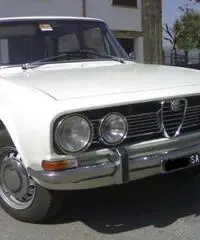 NOLEGGIO AUTO PER MATRIMONI ALFA ROMEO GIULIA BERLINA 1750
