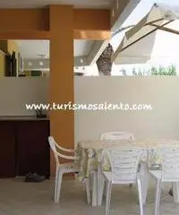 Villetta a 50 mt dal mare Baia Verde Cod.380