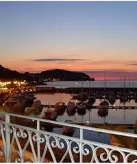 Ischia Casamicciola T riva mare, corso pedonale, centro Ischia Casamicciola T riva mare, corso pedonale, centro