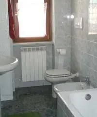 BILOCALE IN VALSASSINA (LECCO)TRA MONTAGNE E LAGO