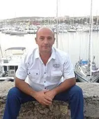 Cerco amica a cui piacio Cerco amica a cui piacio