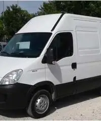 IVECO DAILY TETTO ALTO IVECO DAILY TETTO ALTO