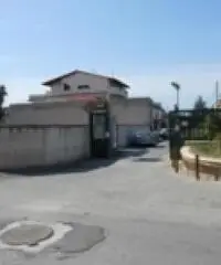 TERRENO A GIUGLIANO IN CAMPANIA TERRENO A GIUGLIANO IN CAMPANIA