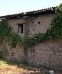 V10 rudere con terreno