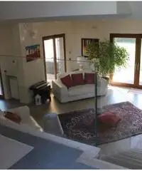 Monte Caminetto: Vendita Villa in Via Monte Caminetto