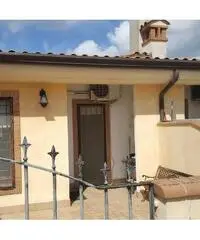 RifITI 003-SU29/600 - Villa a schiera in Vendita a Pomezia - Pomezia centro di 70 mq