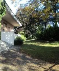 Colline Alessandria Villa con terreno 84-07-16 Colline Alessandria Villa con terreno 84-07-16