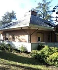 Colline Alessandria Villa con terreno 84-07-16 Colline Alessandria Villa con terreno 84-07-16