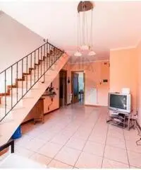 Vendita Multilocale da 140mq con garage Vendita Multilocale da 140mq con garage