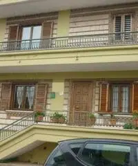 appartamento in villa giardino -box auto COD. 129 appartamento in villa giardino -box auto COD. 129